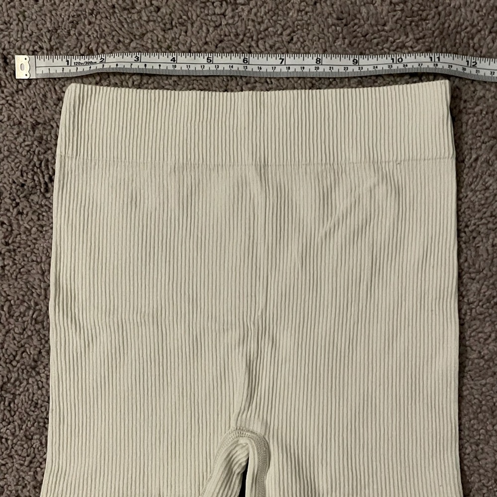 ✨SKIMS Stretch Rib Short - Picture 5 of 6